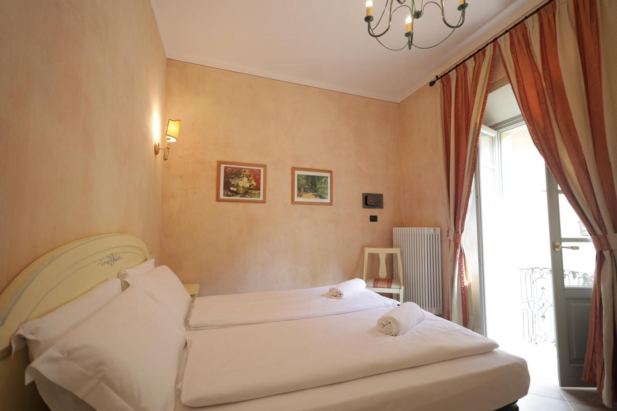 Hotel Il Portico By Lvg Hotel Collection Cannobio Exterior photo